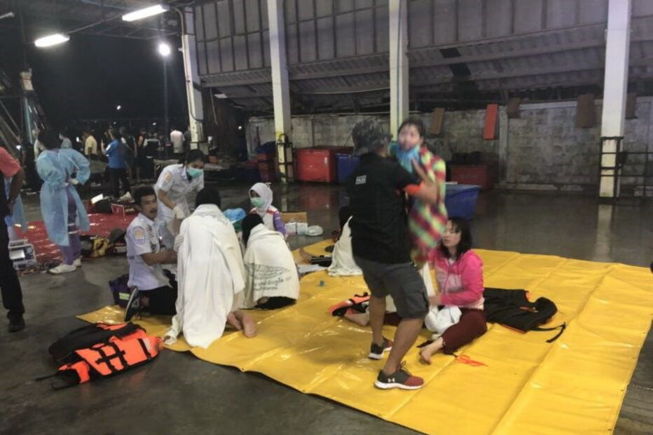 Sete turistas desaparecidos em naufrágio na Tailândia 