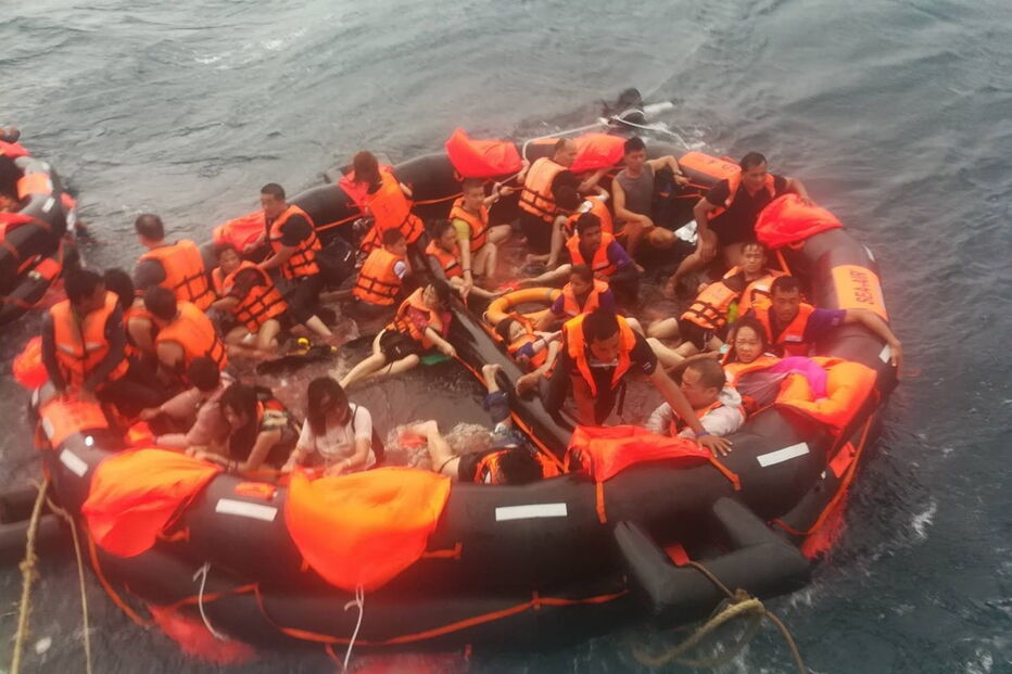 Sete turistas desaparecidos em naufrágio na Tailândia 