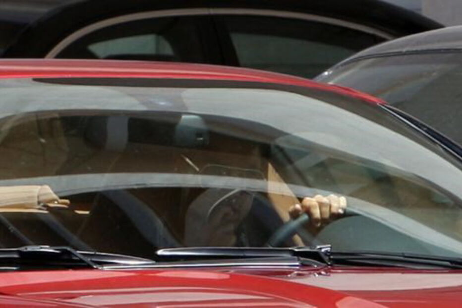 Ronaldo ao volante de um Ferrari