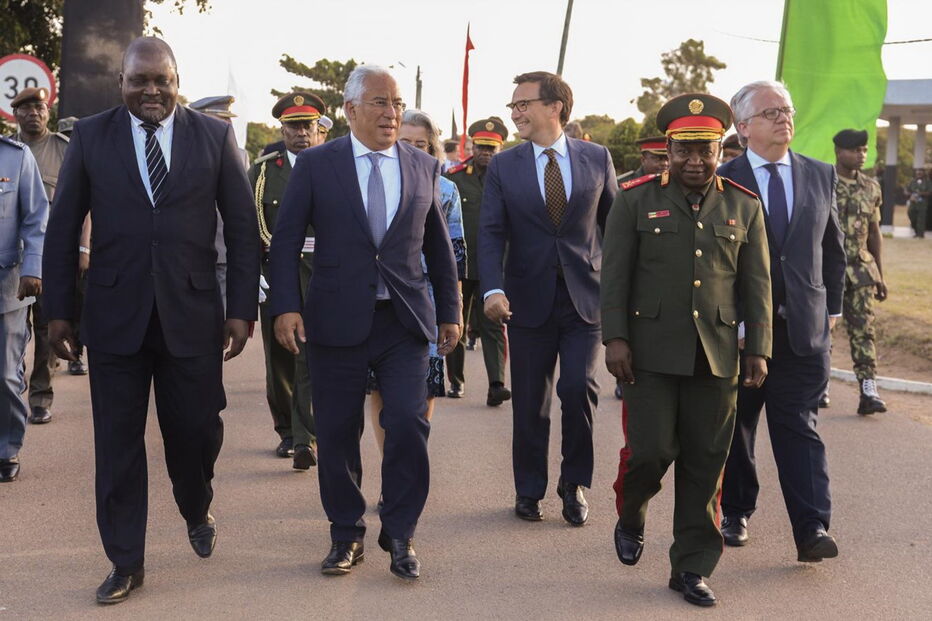 António Costa termina visita a Moçambique e admite já ter saudades