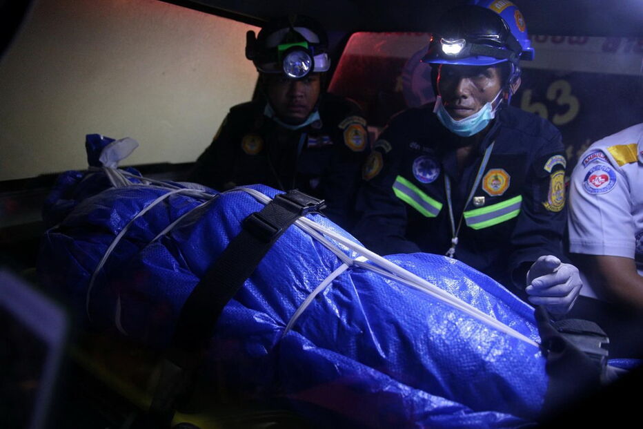 Quatro voluntários feridos em acidente nas operações de resgate das crianças
