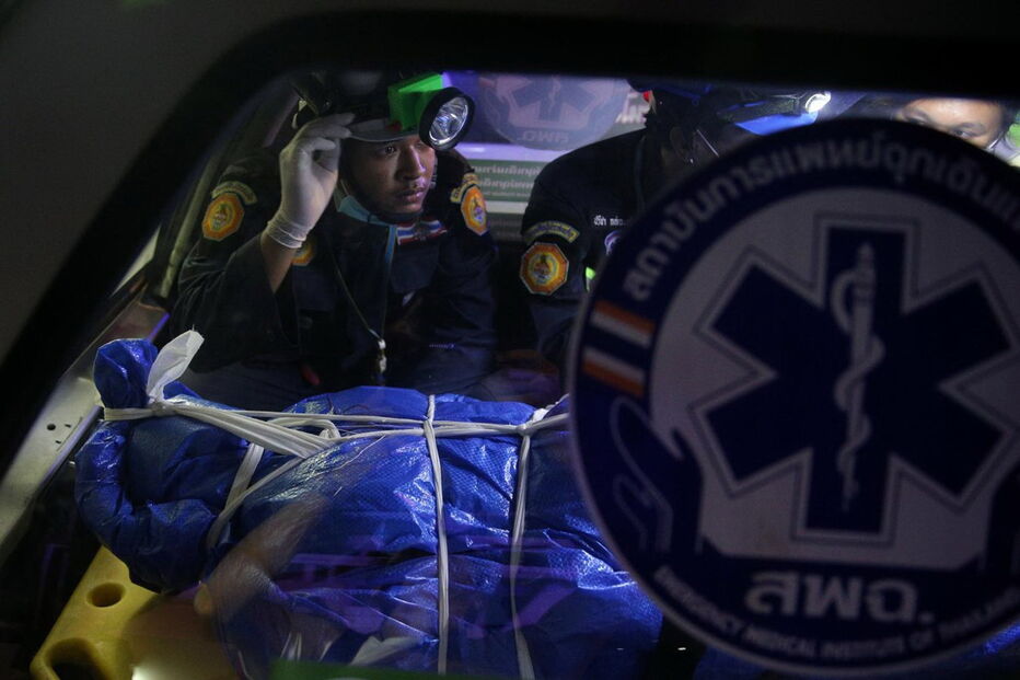 Quatro voluntários feridos em acidente nas operações de resgate das crianças