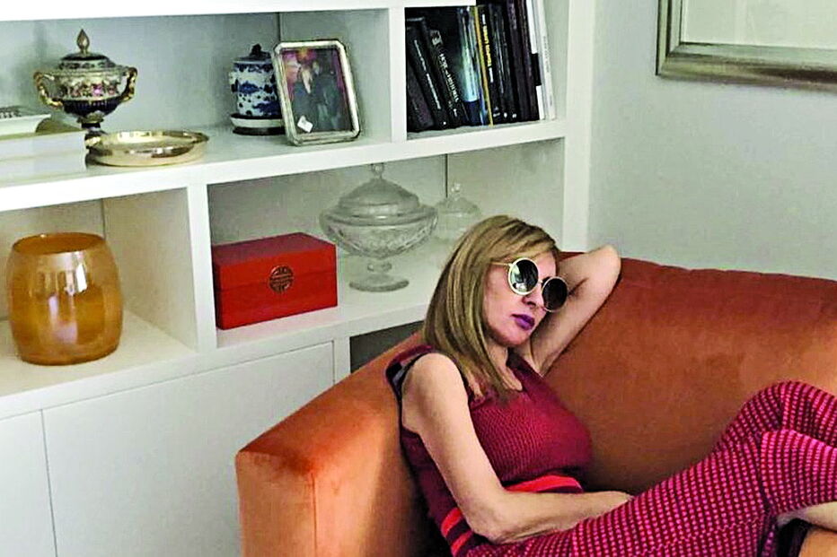 Judite Sousa mostrou o seu sofá novo nas redes sociais 