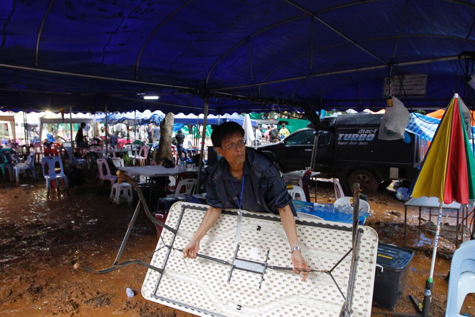 Resgate de crianças e treinador da gruta na Tailândia já começou
