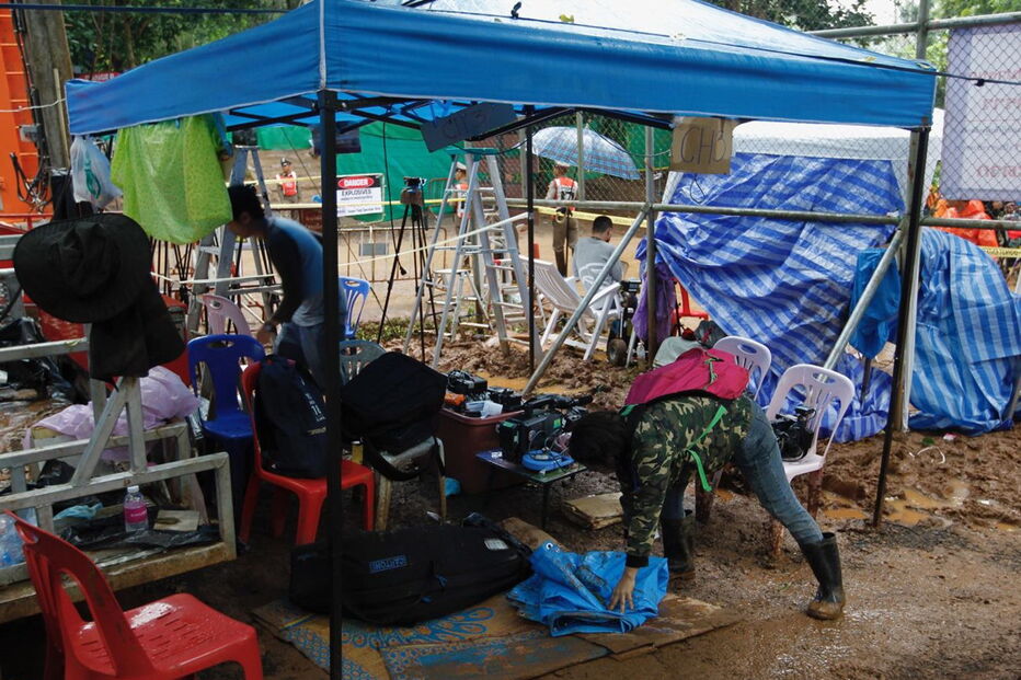 Resgate de crianças e treinador da gruta na Tailândia já começou