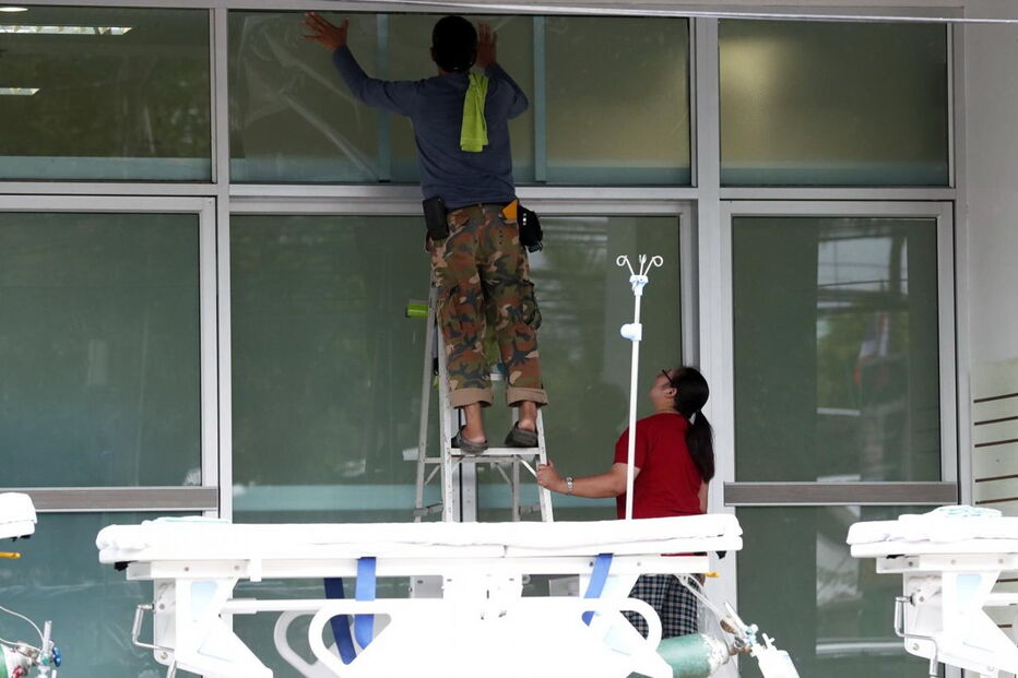 Hospital começa preparativos para receber crianças presas em gruta