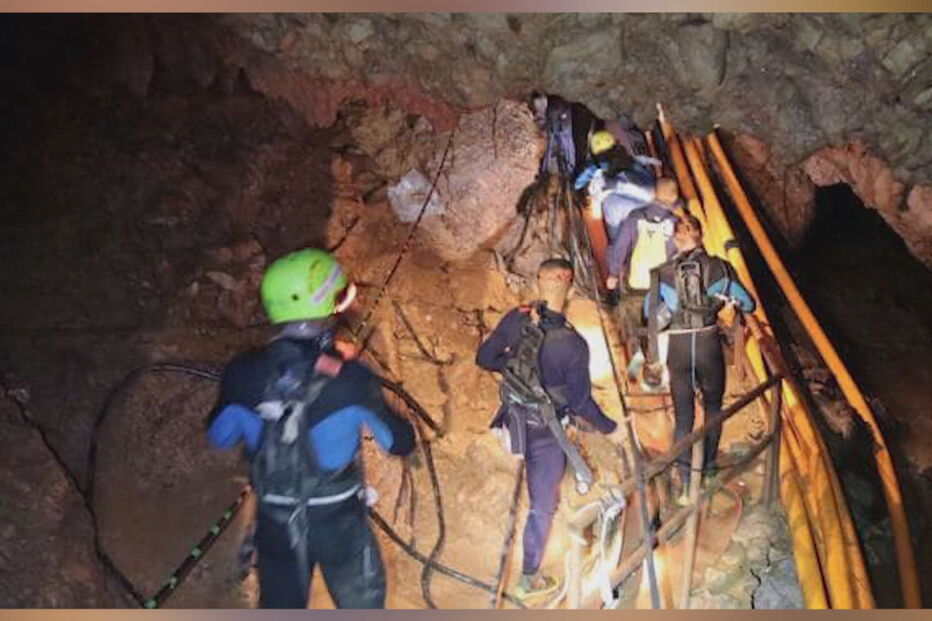 gruta, Tailândia, futebolistas