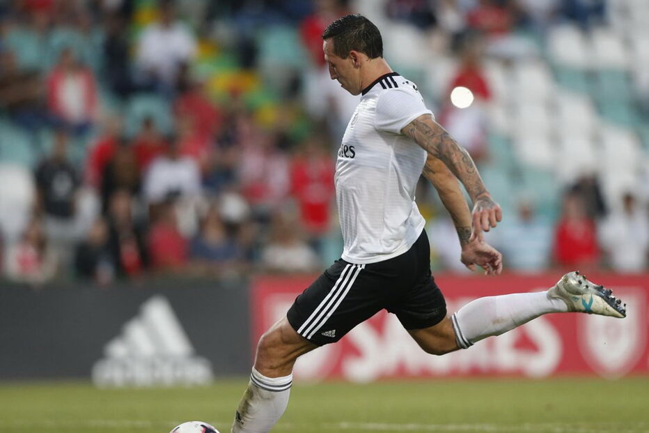 Benfica vence Napredak no primeiro teste da pré-época