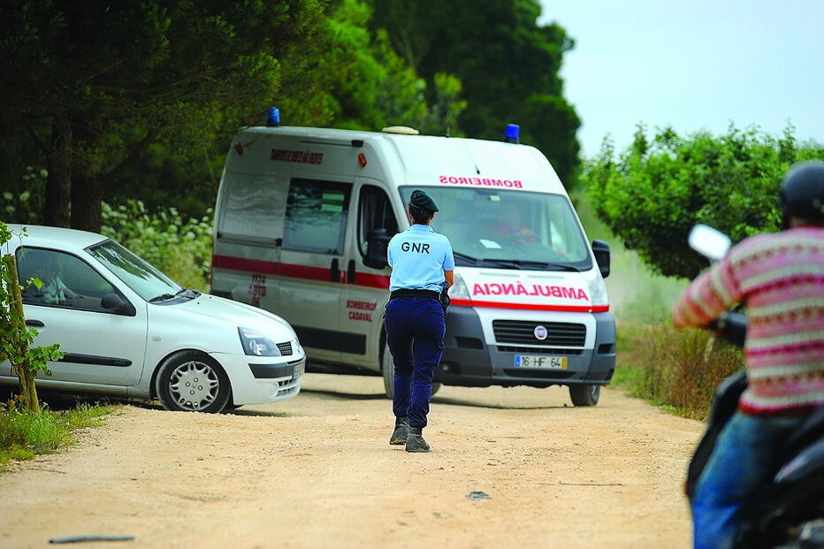 Bombeiros transportaram vítima