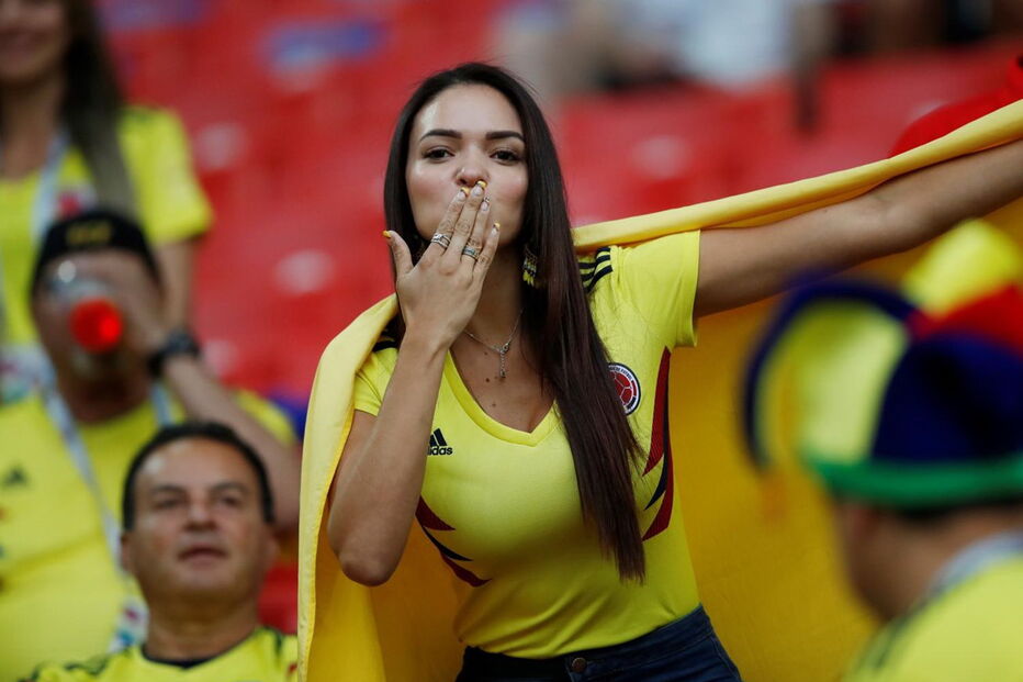 Adeptas deslumbram nas bancadas do Mundial