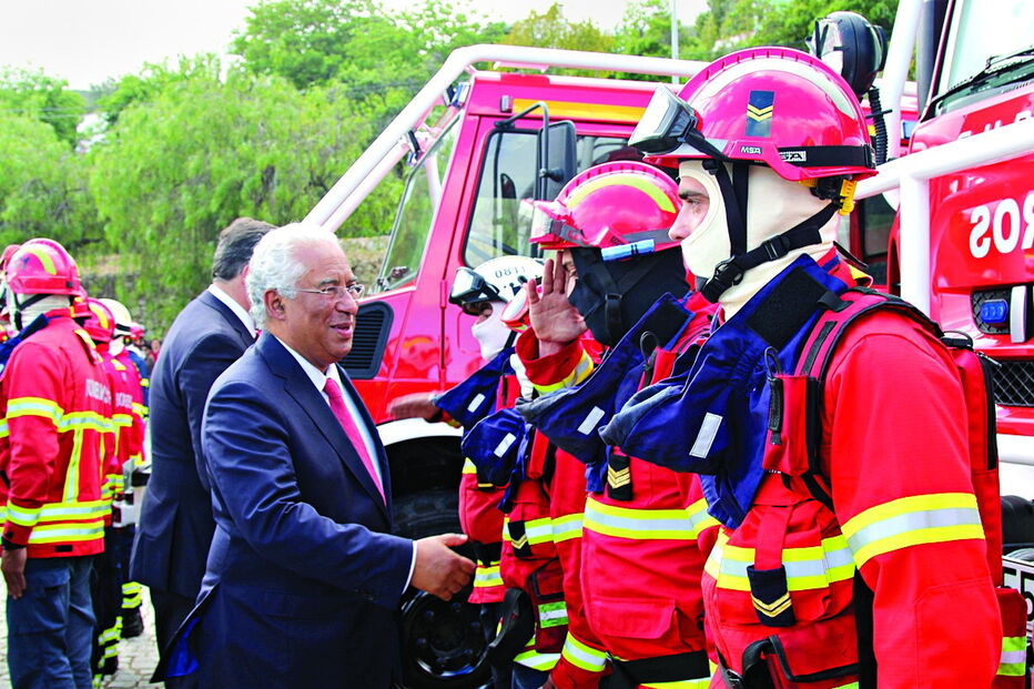 António Costa entrega viaturas adquiridas no âmbito de um investimento total de 7,5 milhões de euros
