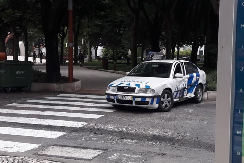 Homem que se barricou em autocaravana em Ovar