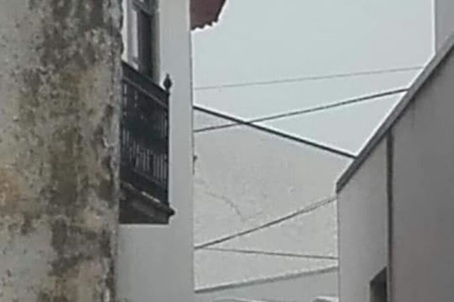 Suspeito está barricado na autocaravana