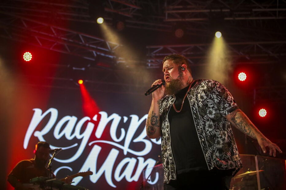 Segundo dia do Festival NOS Alive, no Passeio Marítimo de Algés