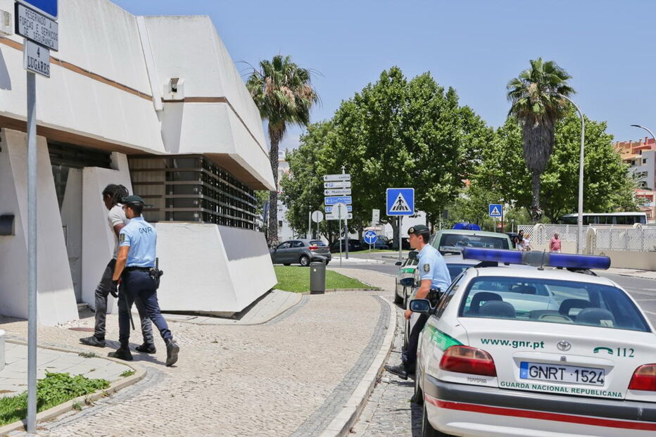 Ingleses detidos no Algarve por agressões à GNR