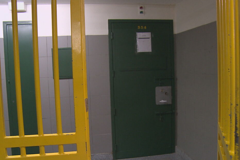 chefe, guardas prisionais, abuso de poder