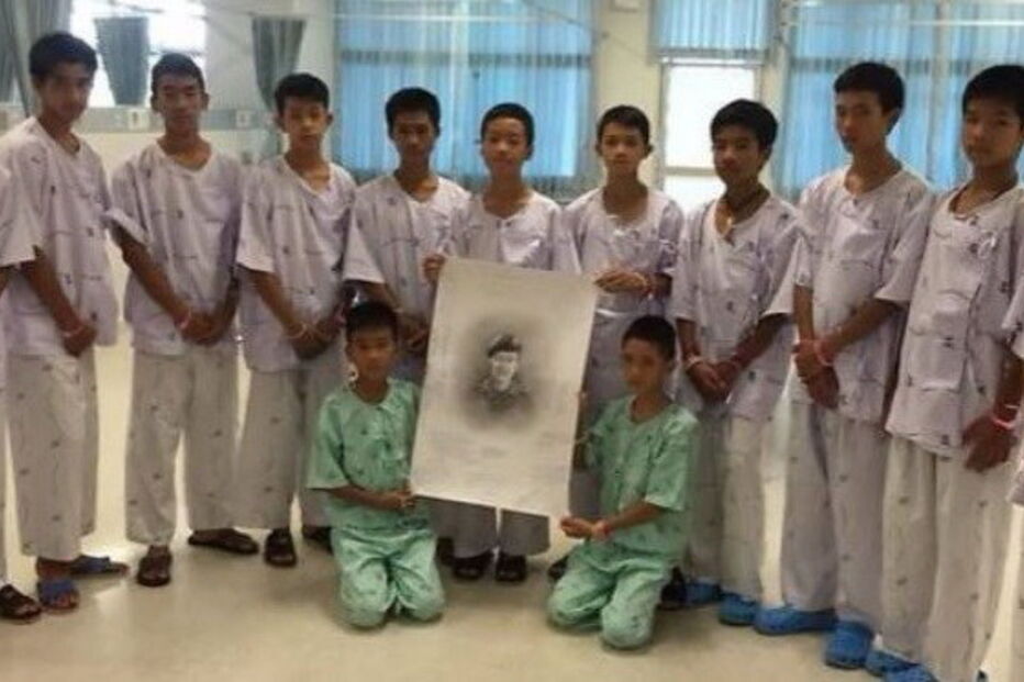 Homenagem dos jovens resgatados ao mergulhador falecido no resgate