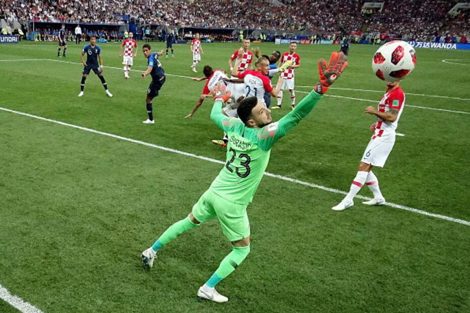 O auto-golo de Mandzukic que abriu o marcador em Moscovo