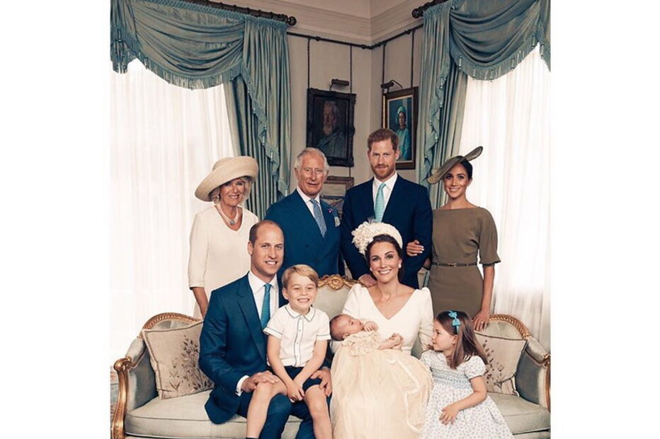Casa real divulga fotografias do batizado do príncipe Louis