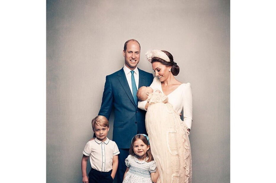 Casa real divulga fotografias do batizado do príncipe Louis