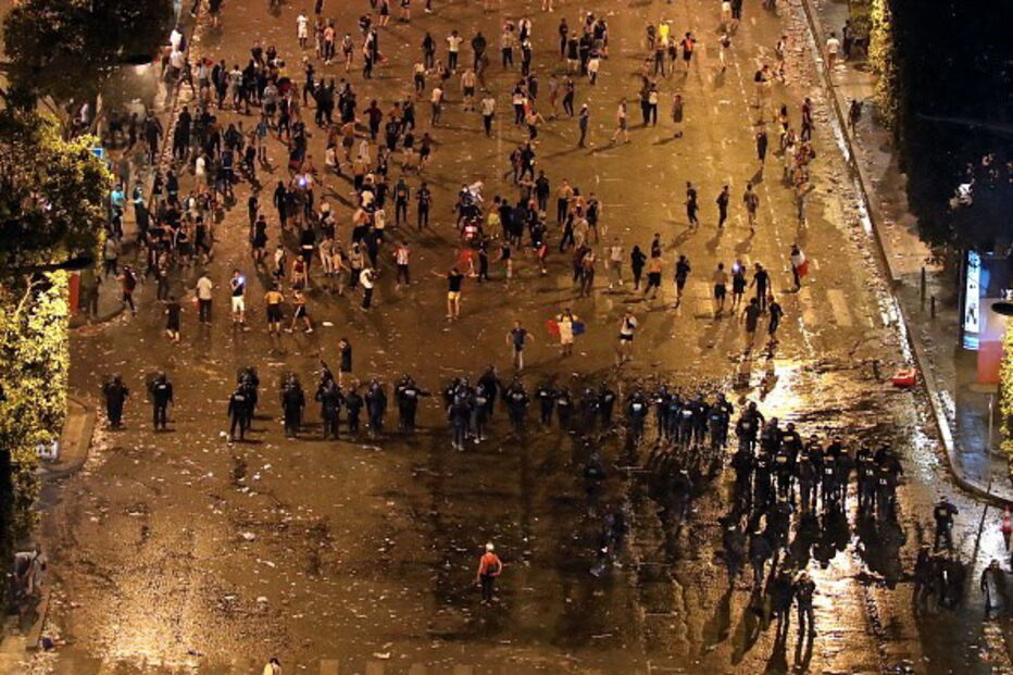 Festa do título mundial terminou da pior forma em algumas cidades de França