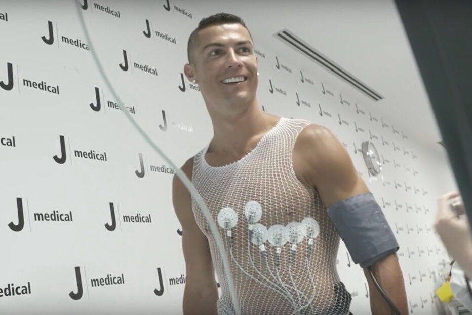 Cristiano Ronaldo em exames médicos