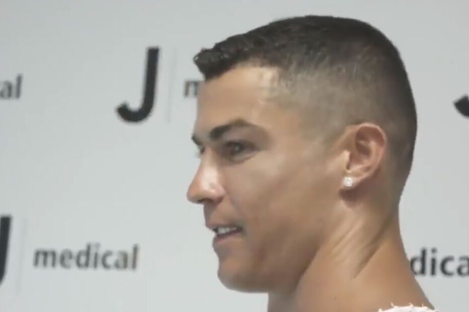 Cristiano Ronaldo em exames médicos na Juventus