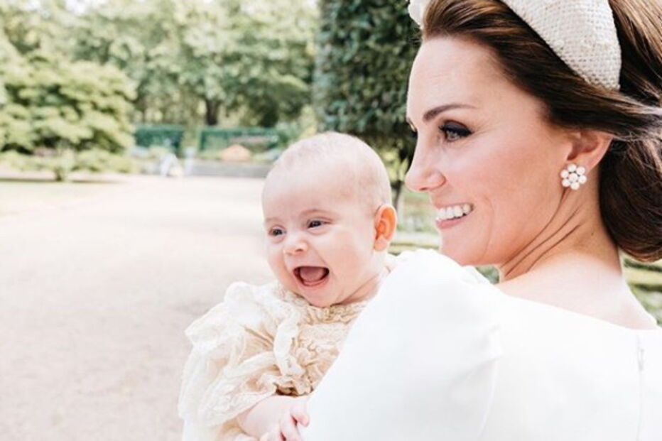 Casa real divulga fotografias do batizado do príncipe Louis