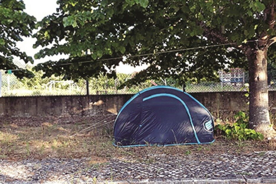Tenda dentro de Vale de Judeus 