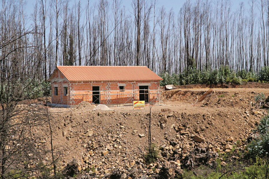 Reconstrução de casas sob suspeita na zona de Pedrógão Grande
