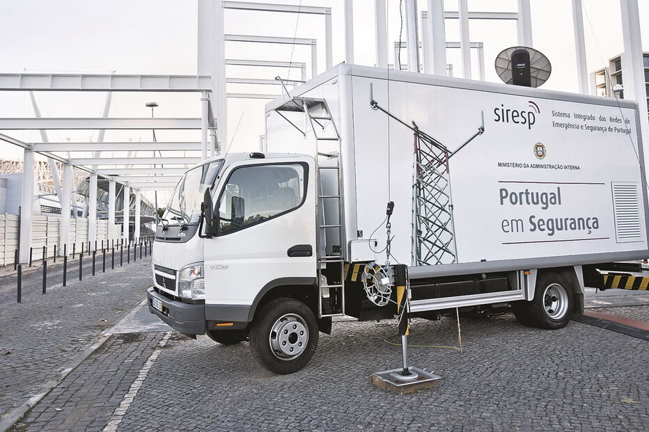 Carrinha do sistema de comunicações SIRESP