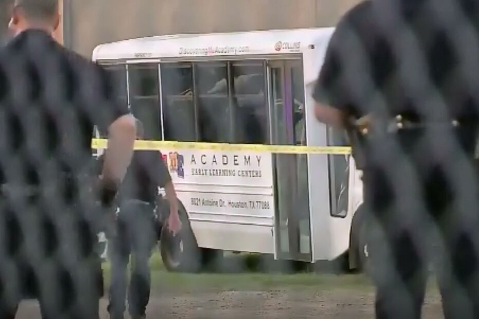 Criança foi esquecida em autocarro escolar do Texas e morreu 