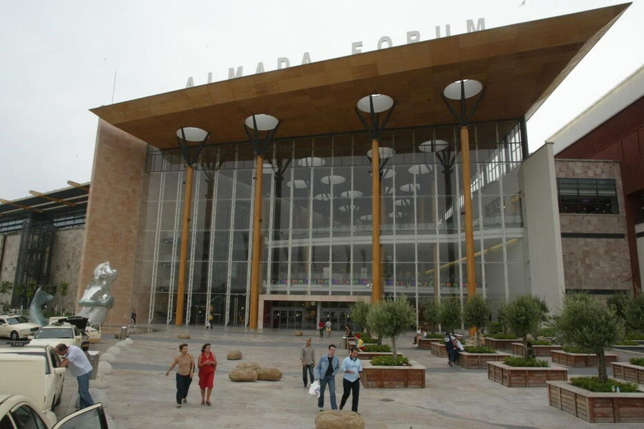 Almada Forum
