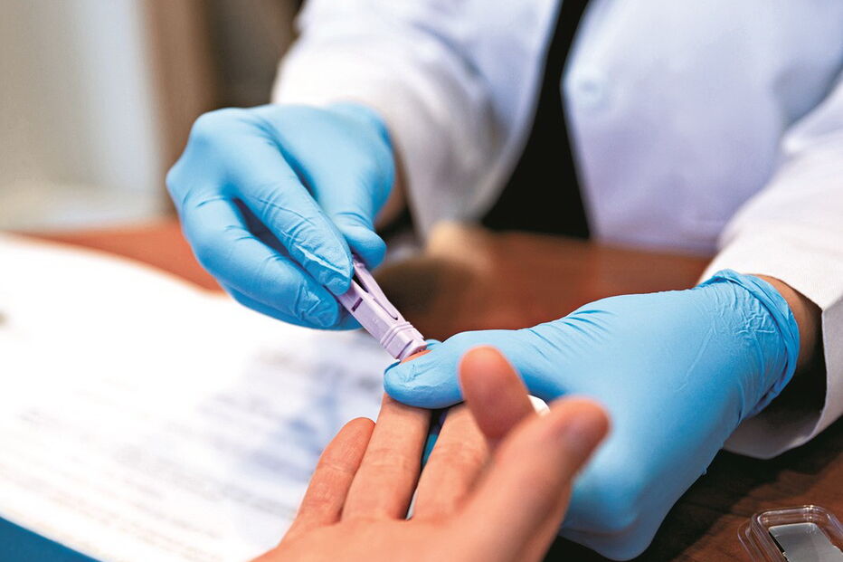 Teste rápido permite detetar doenças como a Hepatite C