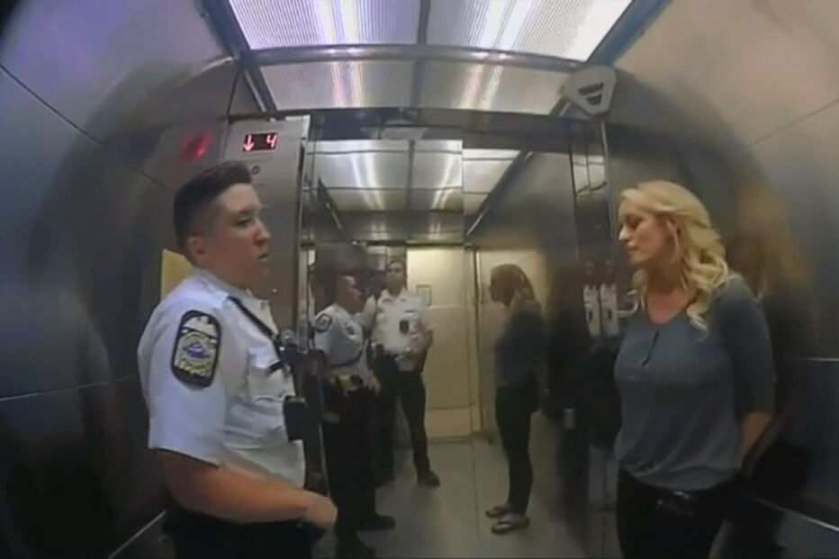 Atriz porno Stormy Daniels detidas nos EUA