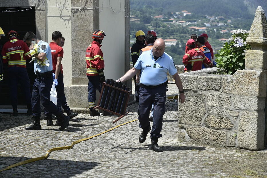 Mordomo de festa de Cinfães morre em explosão de foguetes