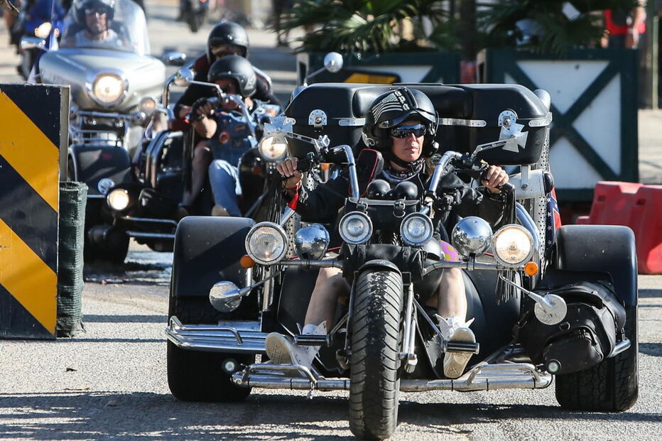 Motociclistas de todo o mundo rumam a Faro