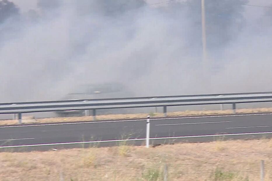 Incêndio na zona de Palmela leva condutores a guiar em contramão na A12	