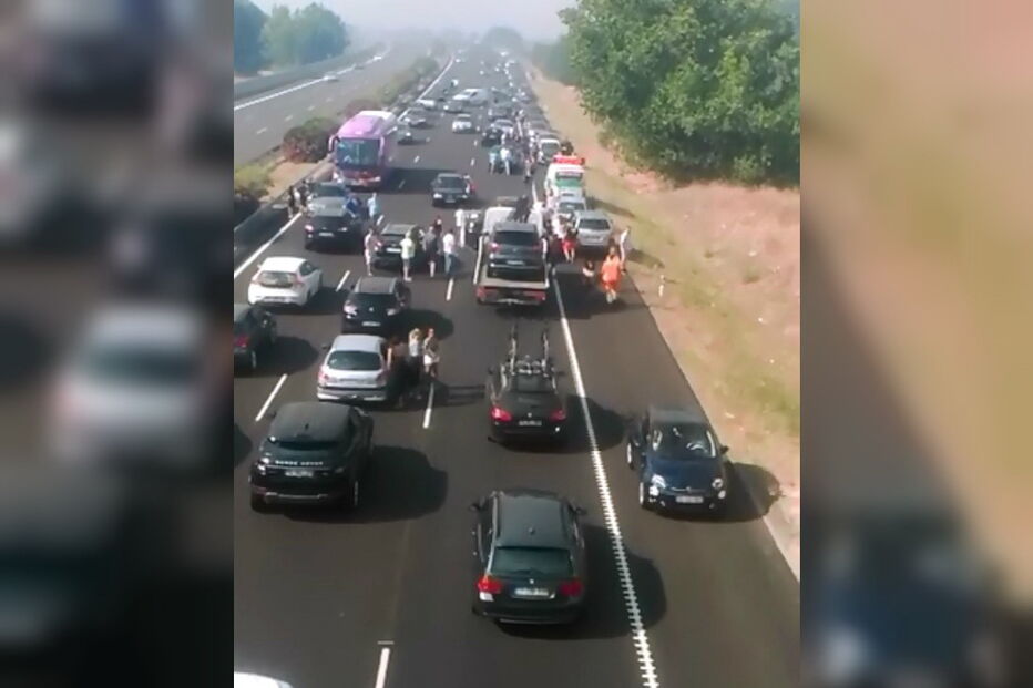 Incêndio na zona de Palmela leva condutores a guiar em contramão na A12	