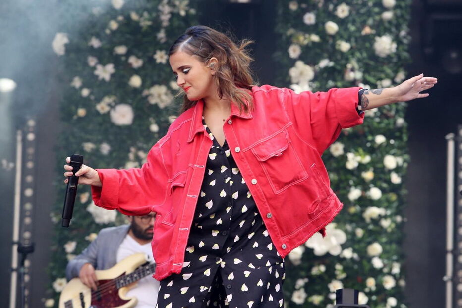 Carolina Deslandes no festival Marés Vivas