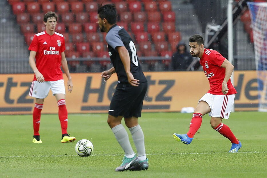 Benfica bateu Sevilha em jogo da pré-época