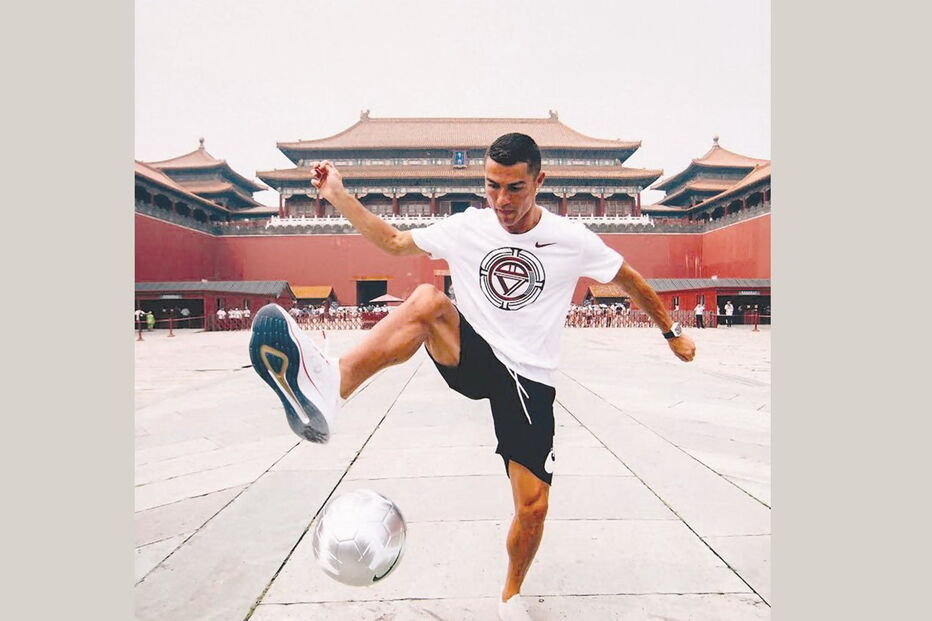 Ronaldo tem atraído milhares de fãs em digressão pela China