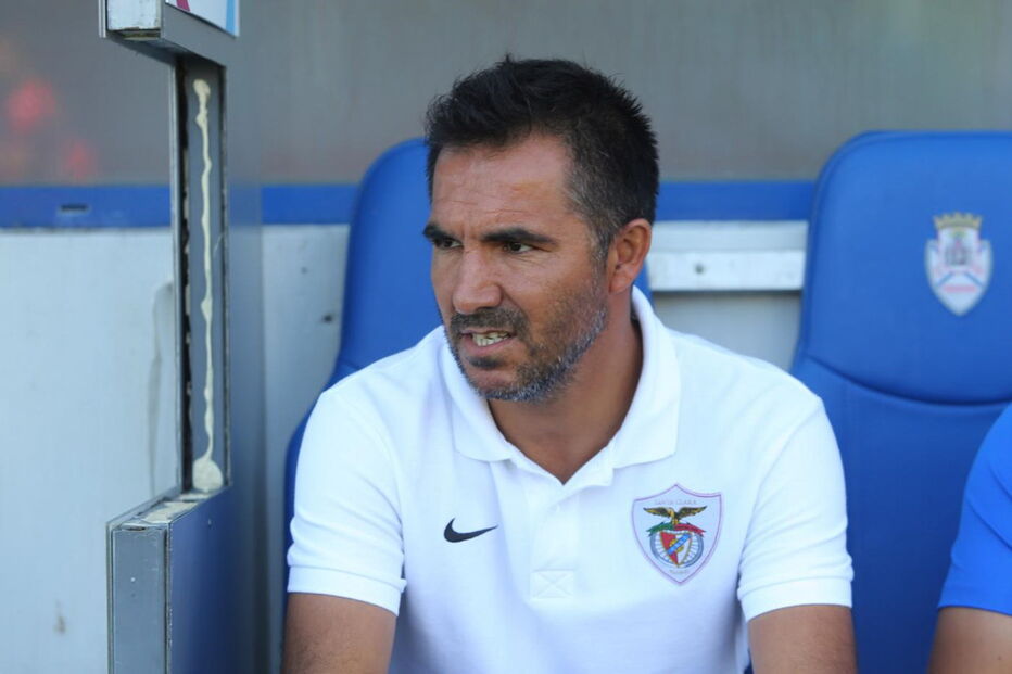 Treinador Carlos Pinto levou o Santa Clara à I Liga