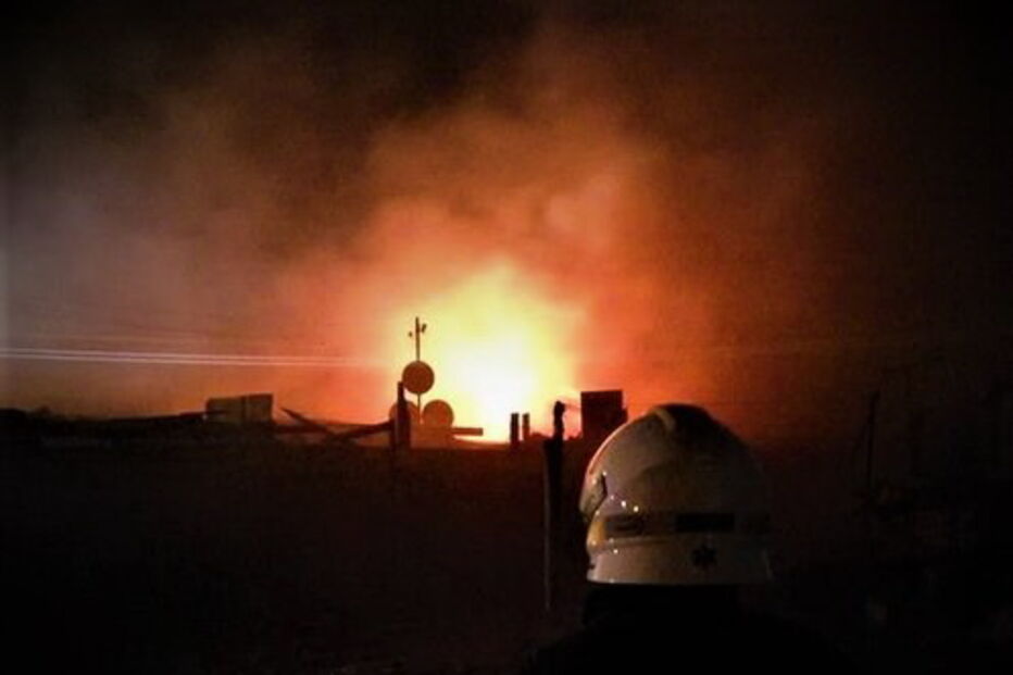 Fogo destrói casas e carros em Loures