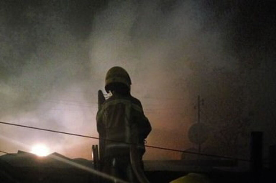 Fogo destrói casas e carros em Loures