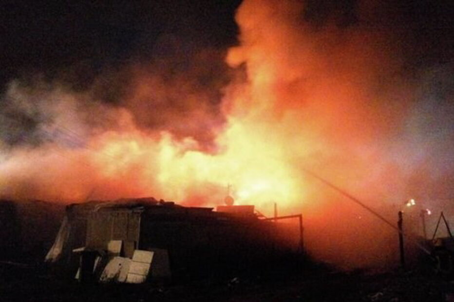 Fogo destrói casas e carros em Loures