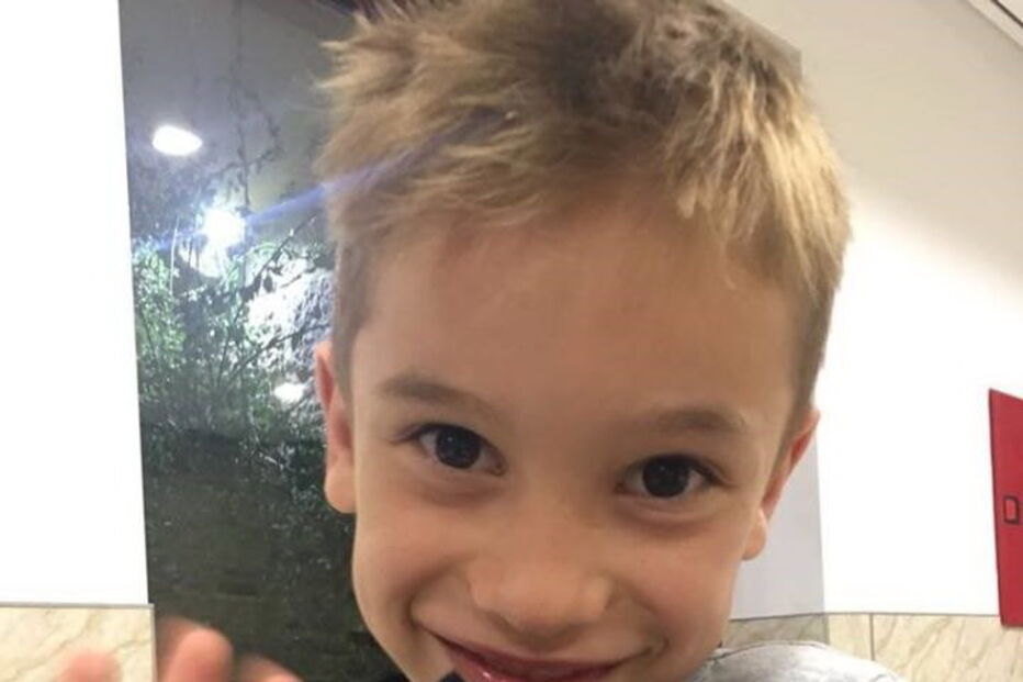 Morreu menino de seis anos que ficou preso em piscina de Azeitão