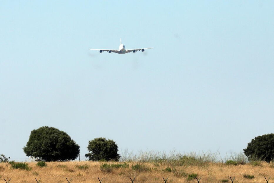 A380 no momento da aterragem no Aeroporto de Beja