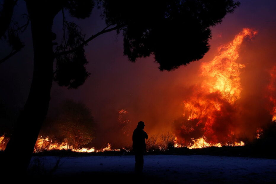 Graves incêndios matam na Grécia