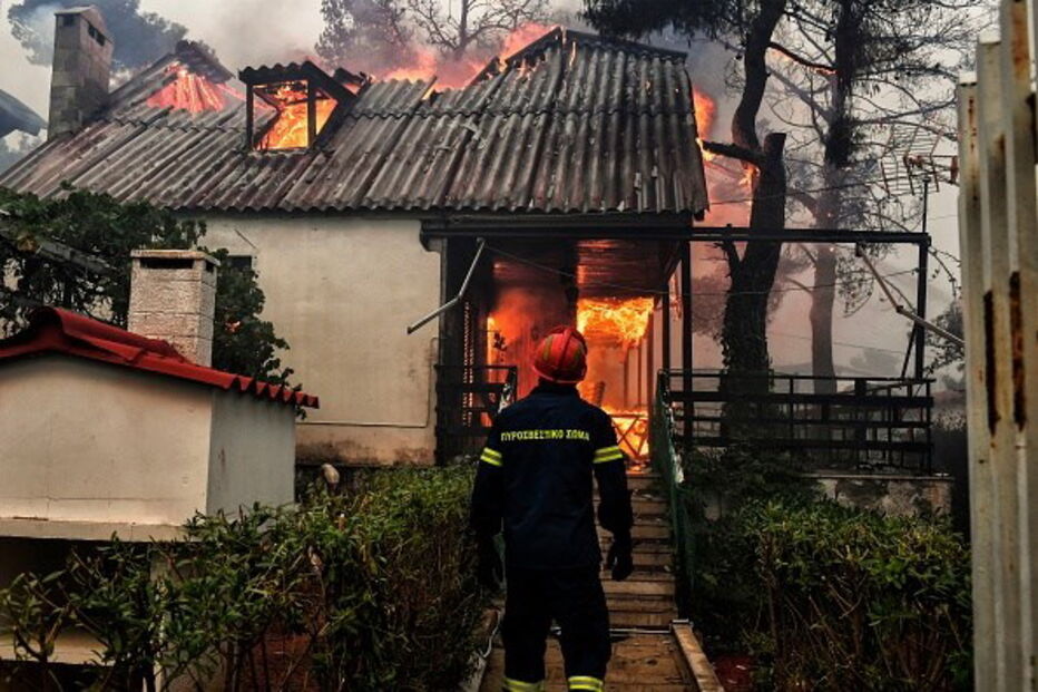 Graves incêndios matam na Grécia	